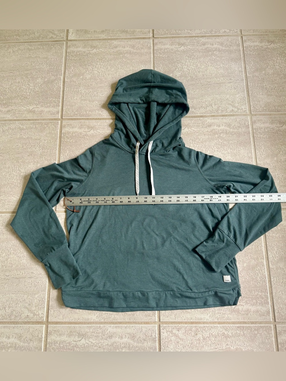 EUC Vuori Essential Hoodie in Evergreen color